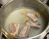 A picture of step 1 of Japanese Mushroom Miso Soup.