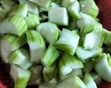 Foto langkah ke 2 dari resep Tumis pedas pare ular.
