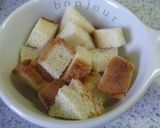 A picture of step 4 of Quick and Easy Bread Au Gratin with Canned Meat Sauce.