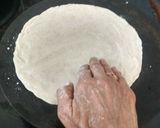 ज्वारीची भाकरी (Jwarichi Bhakri Recipe In Marathi) रेसिपी स्टेप 3 फोटो 
