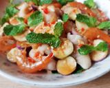 Hình bước làm 5 của món Gỏi CHÂN GÀ, CÀ PHÁO với TÔM chua