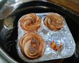 A picture of step 12 of Apple rose pastry.