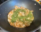 A picture of step 2 of Shrimp Scampi.