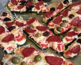 A picture of step 3 of Zucchini Pizza.