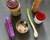 A picture of step 1 of Tuna spread.