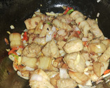 Foto del paso 3 de la receta: Arroz con chuleta de cerdo y maíz tierno