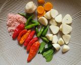 Foto langkah ke 1 dari resep Pepes Udang Belimbing Wuluh.