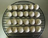 A picture of step 6 of Banana Balls.