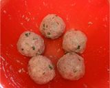 A picture of step 2 of Healthy Simmered Koya Dofu with Tofu and Meat Filling.