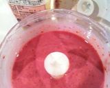 A picture of step 2 of Macrobiotic Dairy-Free Berry Ice Cream.