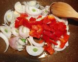 A picture of step 2 of Spinach with tomato paste (Salçalı Ispanak).