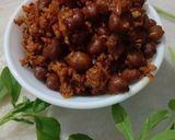 A picture of step 4 of Chick pea masala.