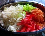 Foto del paso 2 de la receta: Ensalada tipo oriental🥬🍖🥢╰(⇀‸↼‶)
