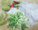 A picture of step 2 of Larb Moo.