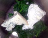A picture of step 1 of Sig's creamy spinach puree.