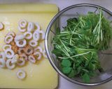 A picture of step 1 of Pea Sprouts and Chikuwa Stir-fry.