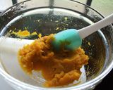 A picture of step 1 of Kabocha Squash Cake.