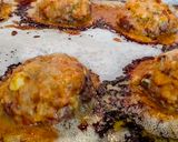 Foto del paso 4 de la receta: Nido de hamburguesa rellenos de champiñones y salsa Aurora