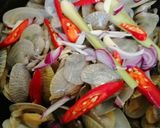 Gambar langkah 1 resipi Retak Seribu Masak Lemak Putih.
