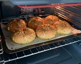 Foto langkah ke 8 dari resep Korean Garlic Cheese Bread.
