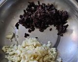 A picture of step 1 of Pompano in Salted Black Bean.
