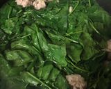 รูปขั้นตอนการทำที่ 3 ของ ต้มตำลึงหมูสับ🍲🌿