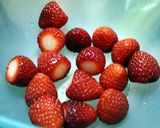 A picture of step 4 of Chocolate Ganache & Strawberry Daifuku for Valentine's Day.