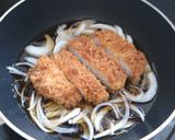 A picture of step 2 of Pork Cutlet Rice Bowl Using Mentsuyu.
