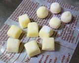 A picture of step 8 of White Chocolate Truffles with Cheese.