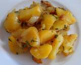 Foto del paso 1 de la receta Papas guisadas con cebolla acaramelada