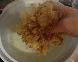 A picture of step 2 of Basic Soup Base for Lightly-Flavored Hot Pots.