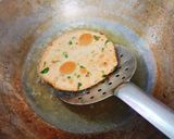 A picture of step 4 of Paneer, cheesy methi kachori.