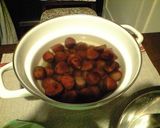 A picture of step 1 of Chestnuts Simmered in Their Inner Skins.