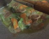 Foto langkah ke 4 dari resep Tumis Sosis Buncis Wortel.