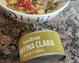 Foto del paso 4 de la receta: Sándwich de atún con aguacate y salsa rosa