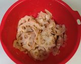 A picture of step 5 of Easy and Quick Lotus Root and Tarako Salad.