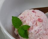 A picture of step 6 of Strawberry Yogurt Ice Cream.