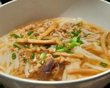 A picture of step 2 of Dried Squid with Rice Noodles.