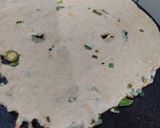 A picture of step 2 of Hara lehsan ka paratha.