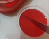 Foto langkah ke 3 dari resep Puding Cup Merah Putih.