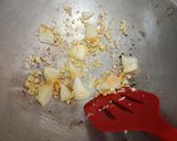 Foto langkah ke 2 dari resep Ayam Goreng Mentega.