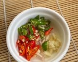Foto langkah ke 3 dari resep Telur Dadar Pratunam.