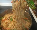 A picture of step 10 of Garden Yakisoba.
