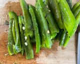 รูปขั้นตอนการทำที่ 1 ของ น้ำพริกพริกเม็กซิกัน แกล้มผักที่ชอบ🌶️🫑