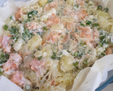 Foto del paso 3 de la receta: Pastel de salmón y espárragos con masa filo