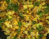 गोभी बेसन की सब्जी (gobi besan ki sabzi recipe in Hindi) रेसिपी चरण 3 फोटो