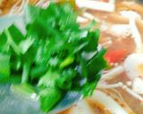 รูปขั้นตอนการทำที่ 7 ของ ต้มแซ่บอกไก่กับไข่เจียวเห็ด