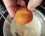 Foto langkah ke 5 dari resep Donut Mini.