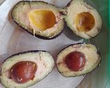 Foto del paso 1 de la receta: Tostón con Palta y Huevo