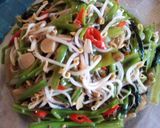 Foto langkah ke 4 dari resep Cah kangkung toge terasi.